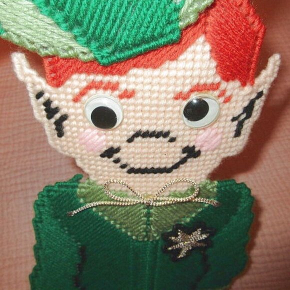 25" VTG Embroidered LEPRECHAUN With GOOGLY EYES Lucky IRISH St Patty's DECOR - Picture 3 of 8
